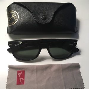 Authentic Ray Ban New Wayfarer Sunglasses